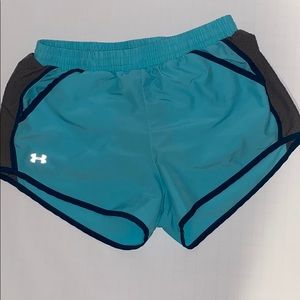 under armour loose exercise shorts